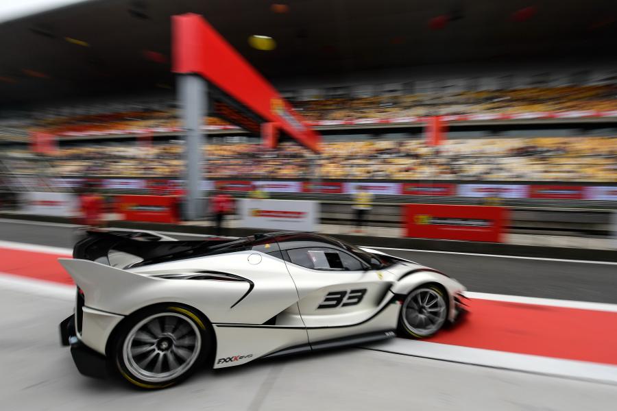  Ferrari FXX-K Evo 2018 года  (фото 14 из 23)